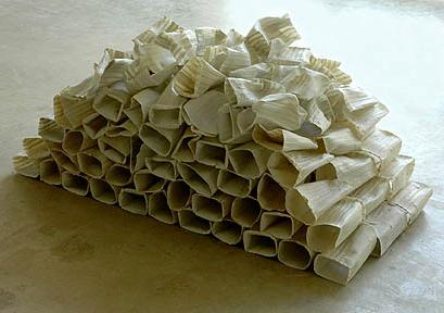 阿比盖尔·默里(96)，砖块，2003年，瓷器，60 x 26 x 25英寸
